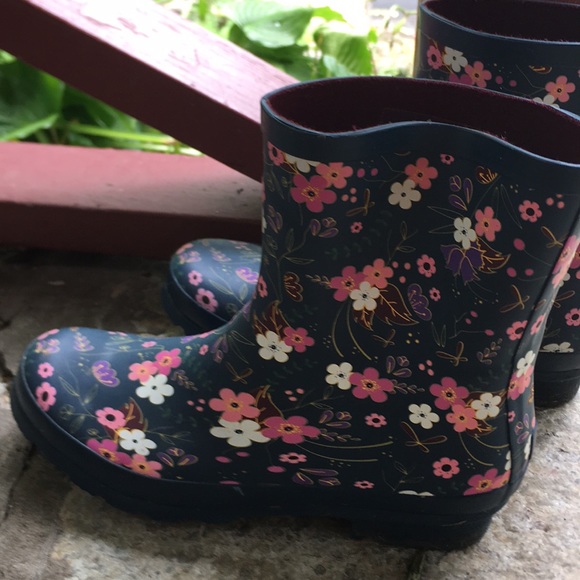 oaki Shoes - Navy Floral Rain Boot Galoshes, size 10, Oaki